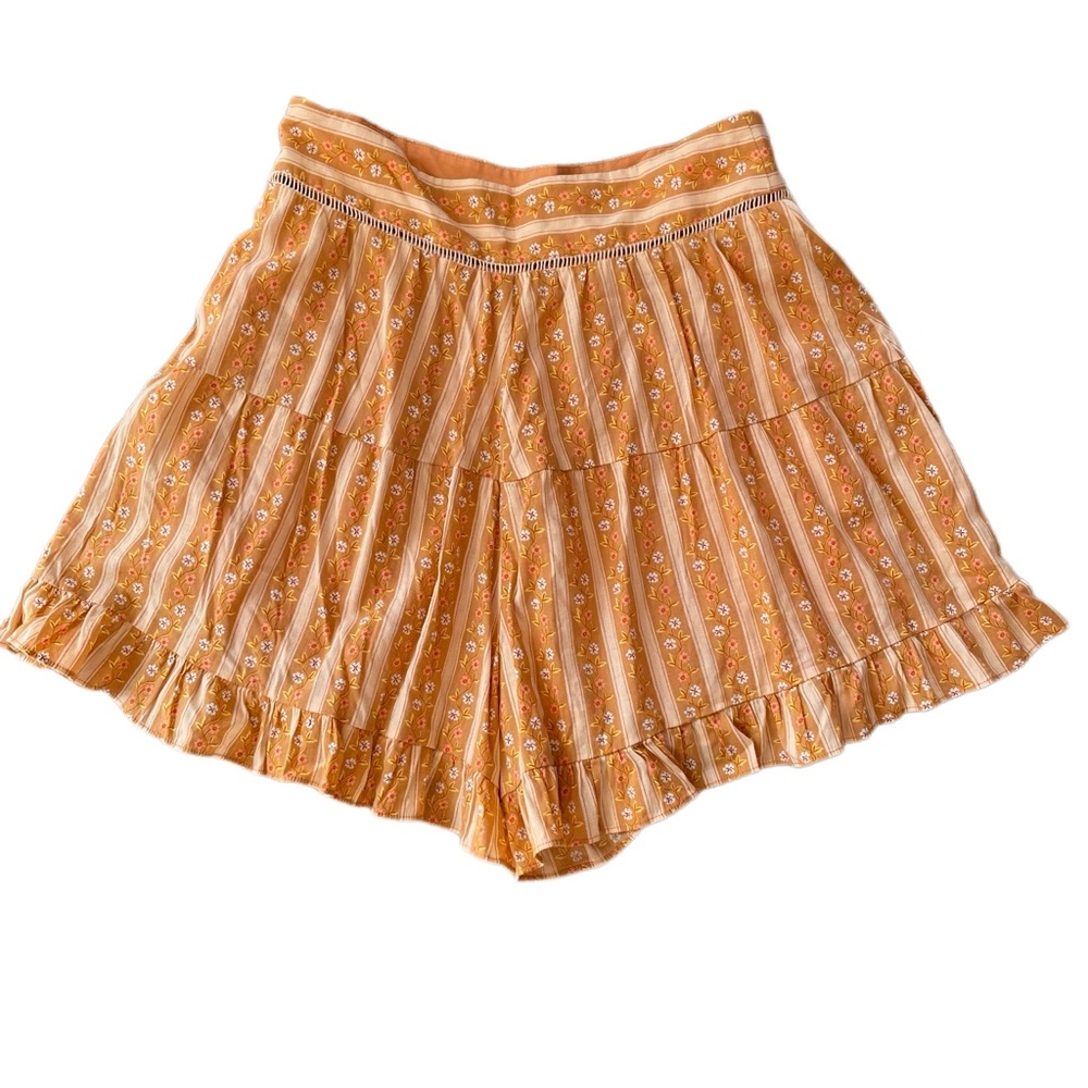 Urban Outfitters Prairie Tiered Floral Ruffle Short - M - Picture 4 of 10
